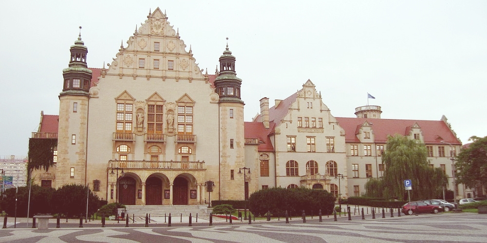 dai hoc adam mickiewicz