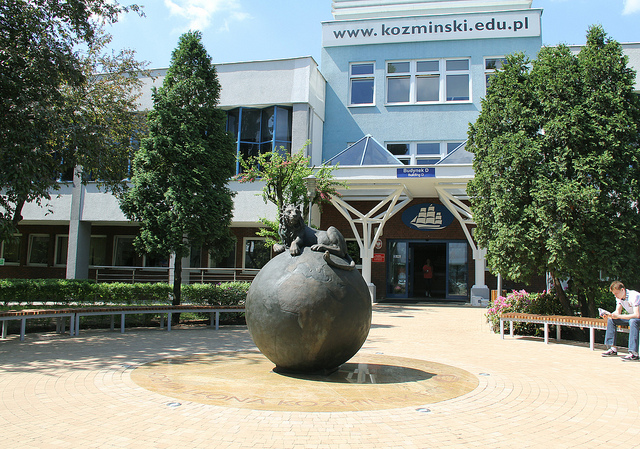 dai hoc kozminski