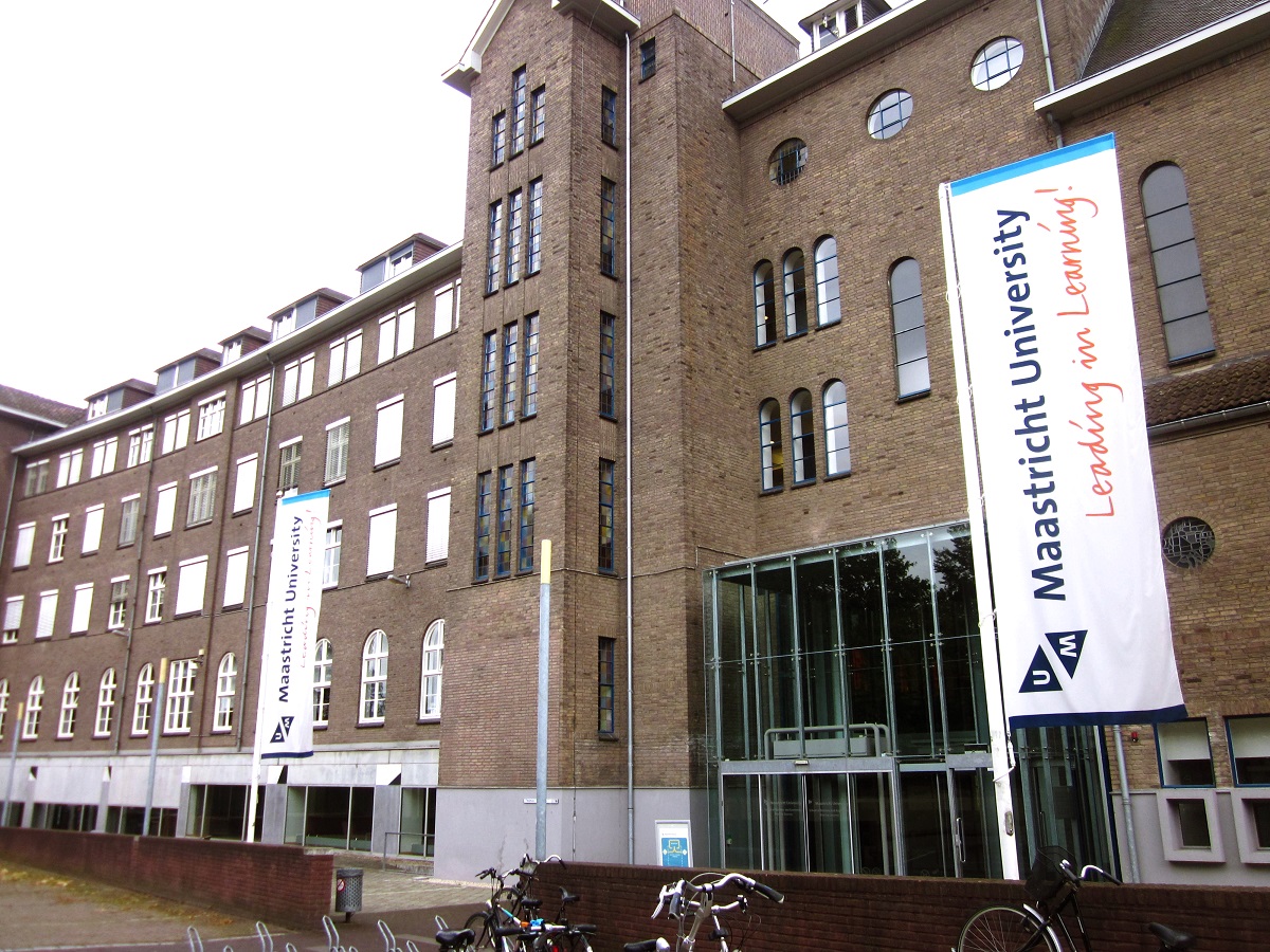 dai hoc maastricht