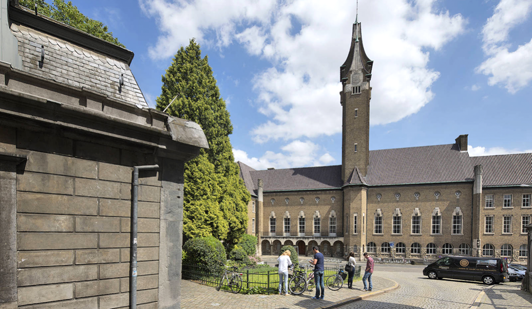 dai hoc maastricht